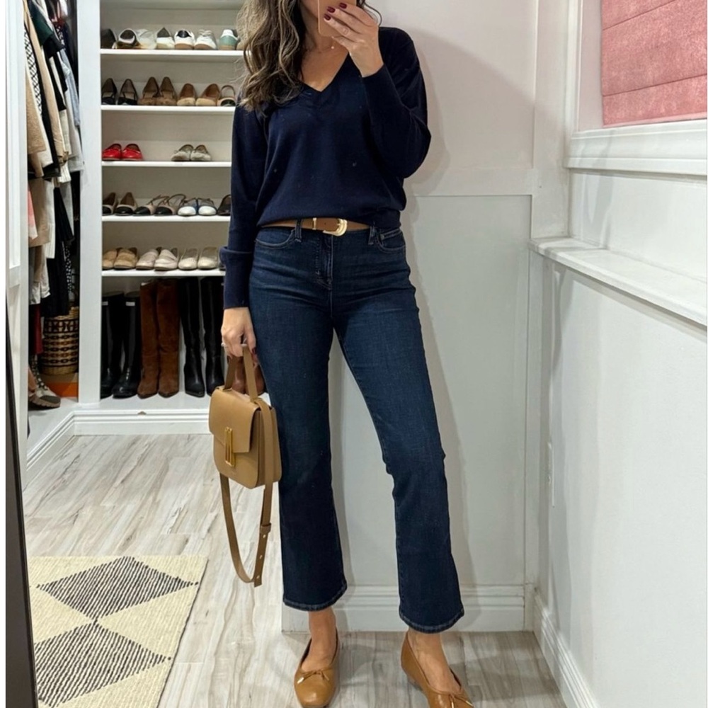 Aqua Cashmere V-Neck Cashmere Sweater